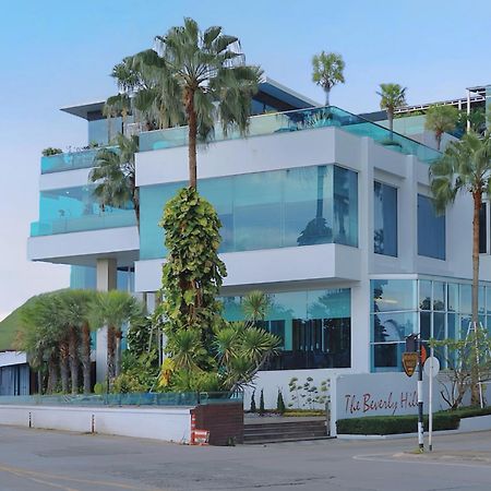 The Beverly Hills Hotel Nakhonratchasima Eksteriør bilde
