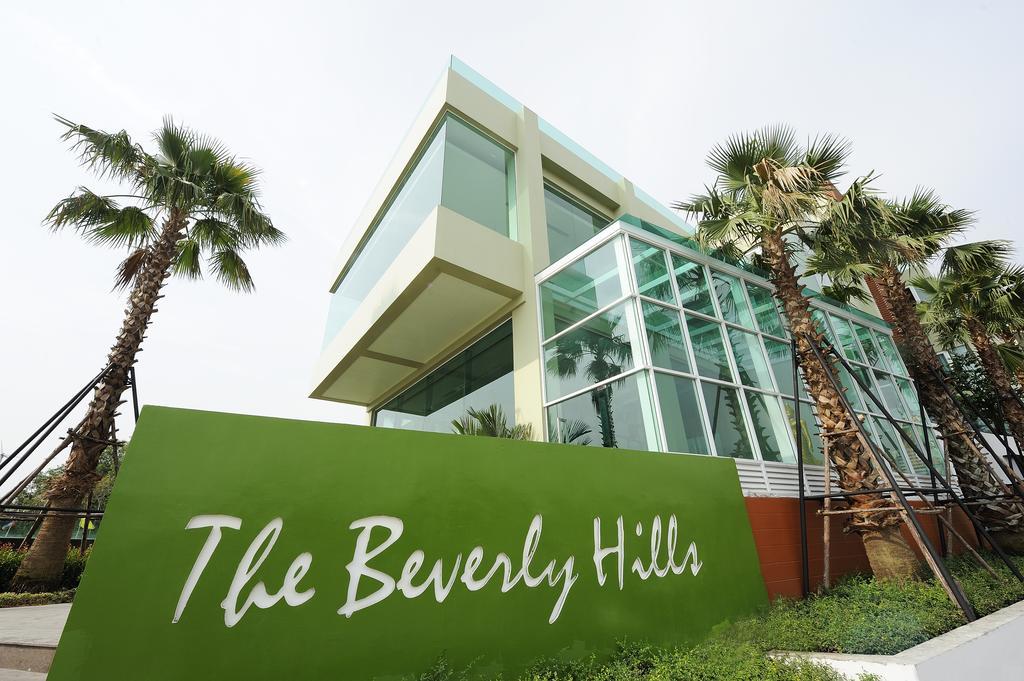 The Beverly Hills Hotel Nakhonratchasima Eksteriør bilde