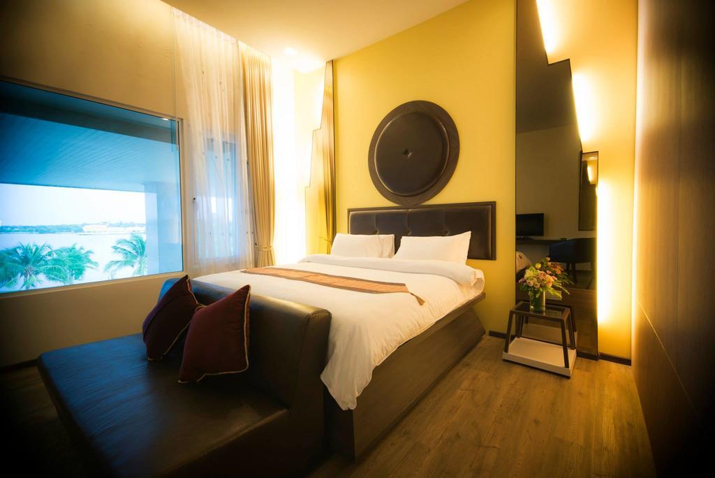 The Beverly Hills Hotel Nakhonratchasima Eksteriør bilde