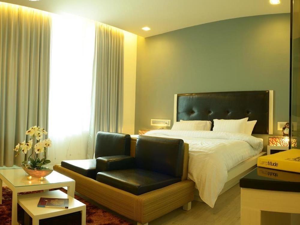 The Beverly Hills Hotel Nakhonratchasima Eksteriør bilde