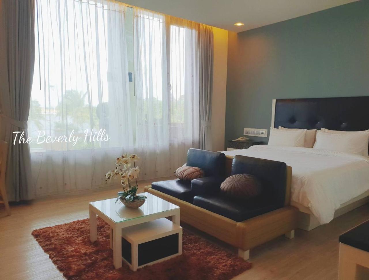 The Beverly Hills Hotel Nakhonratchasima Eksteriør bilde